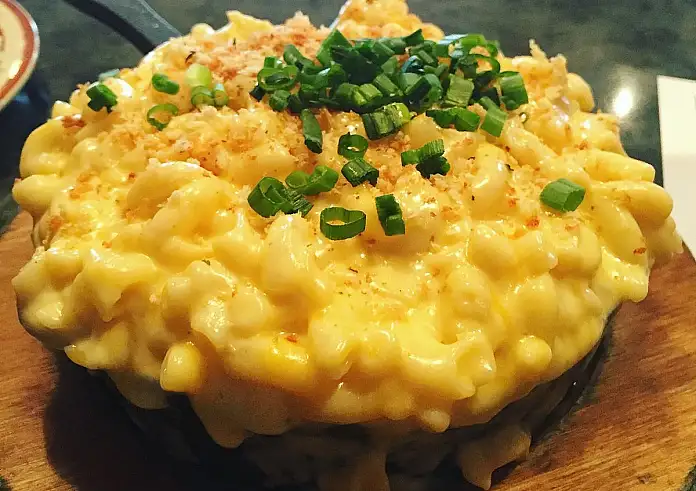 Mac and Cheese: Η πιο εύκολη και κρεμώδης συνταγή που θα φτιάξεις ποτέ